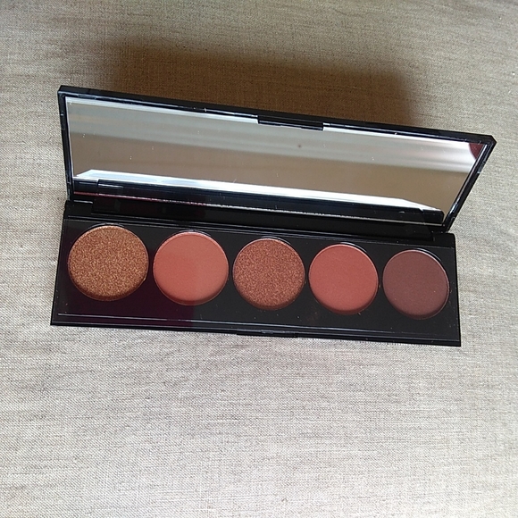 New in box LARITZY Palette in Burnt - Picture 8 of 8
